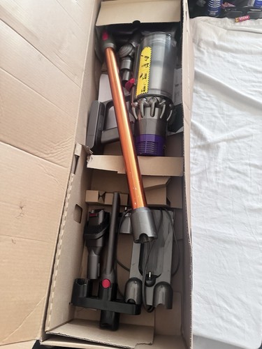 Dyson v10 vacuum cleaner - vacuum,