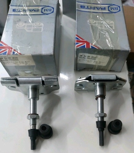 Front windscreen wiper - front, wheel