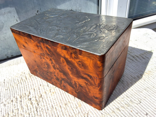 Thuya wood embossed pewter - embossed,