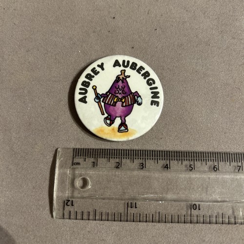 Vintage pin badge munch bunch - vintage,