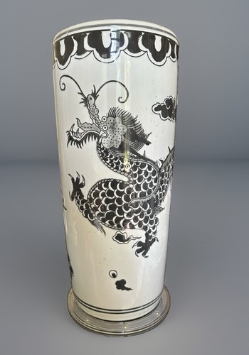 Chinese dragon hand - chinese,