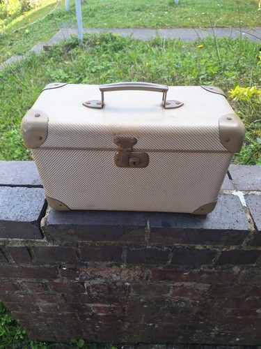 Small vintage 1950s case ideal - vintage,