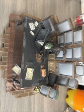 Batman Arkham Origins Statue