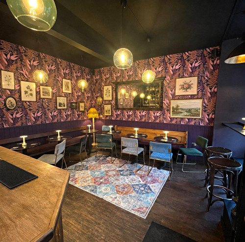 Upholstered restaurant booth - restaurant,
