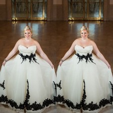 Gothic Wedding Dresses Black Lace V Nekc Sleeveless Plus Size Tulle Bridal Gown