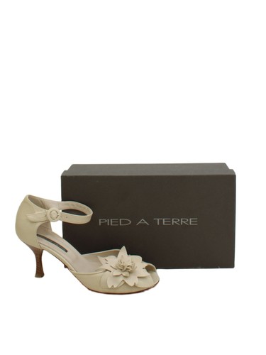 Pied terre women - a, uk