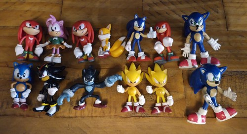 Sonic the hedgehog figure - sonic,
