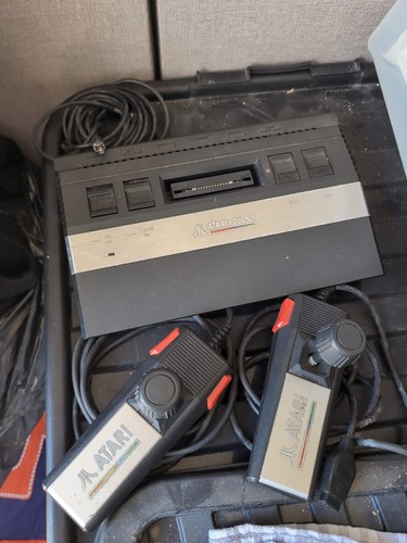 Atari 2600 console - 2600, with