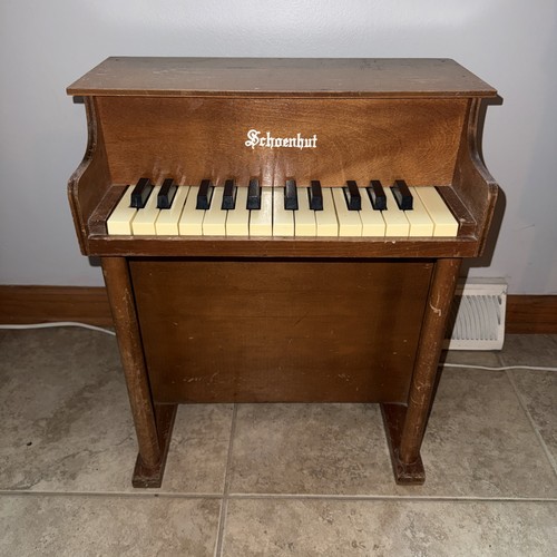 Schoenhut upright key - upright,