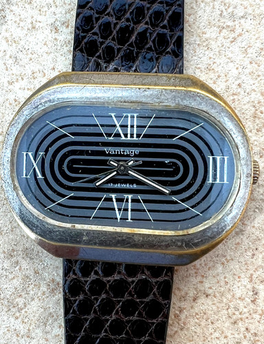 Vintage vantage race track - vantage,