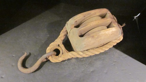 Vintage wood pulley block - wood,