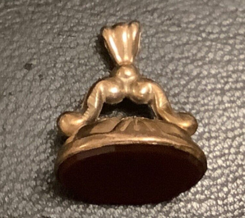 Beautiful vintage 9ct 375 - beautiful,