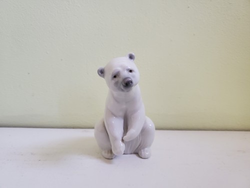 Lladro nao sitting polar bear - sitting,