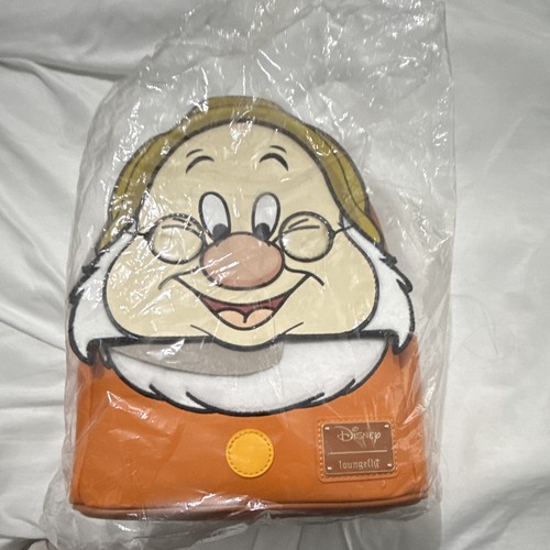 Loungefly doc snow white - white, and