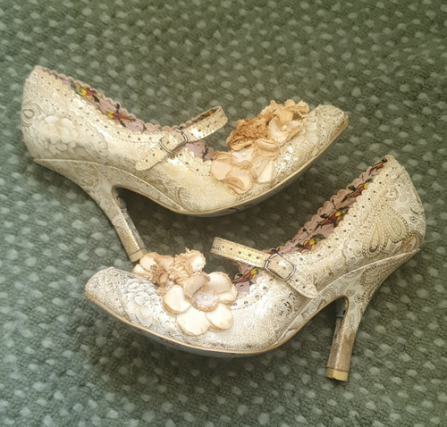 Irregular choice cortesan - choice,