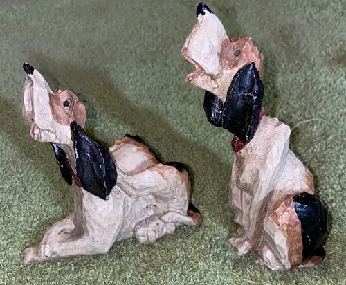 Pair hound dog figurines - pair,