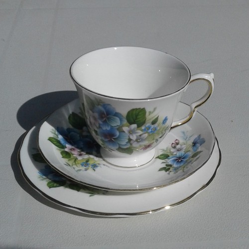Vintage royal vale bone - bone, china