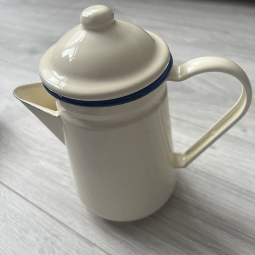 Vintage retro style - retro, cream