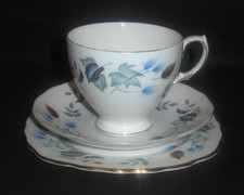 VINTAGE COLCLOUGH BONE CHINA