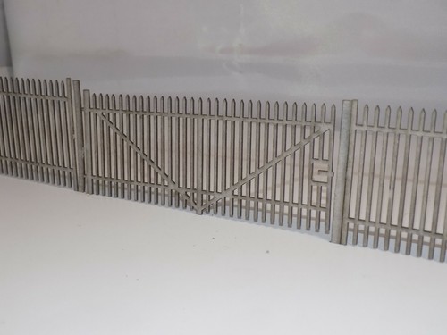 8ft steel security fencing