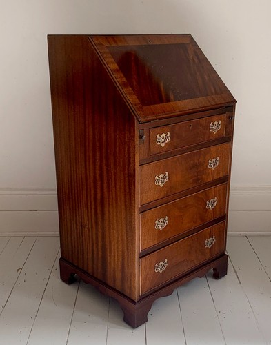 Antique edwardian flame - flame, front