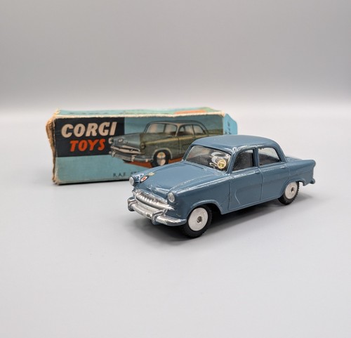 Corgi 352 raf staff - corgi,