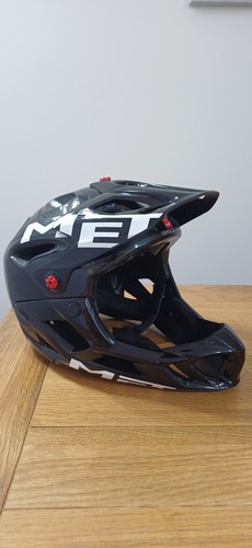 Met parachute full - met,