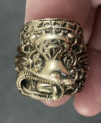 Lovely 9ct saddle ring - a,