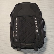 Oakley 39L Black Carry On