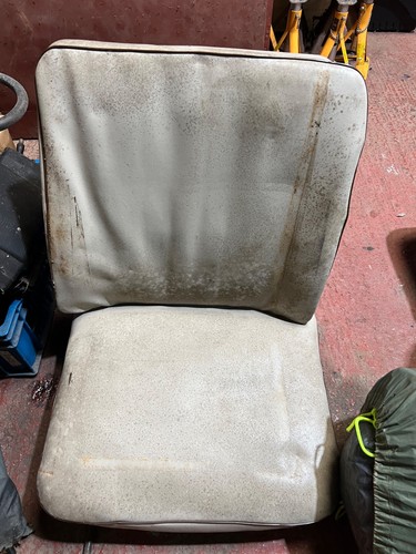 Baywindow front seats pair - vw,