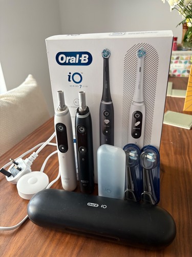 Electric toothbrush oral - toothbrush, b