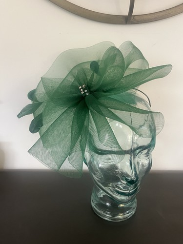 Emerald green fascinator new - fascinator,