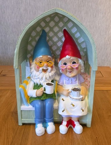 Giant couple arbour - couple,