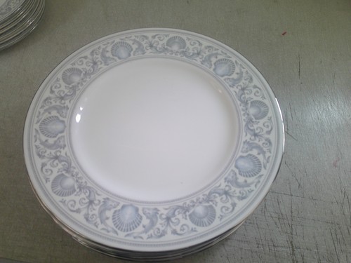 Wedgwood dolphin6 27cm - x,