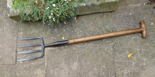 Vintage potato fork lug - ,