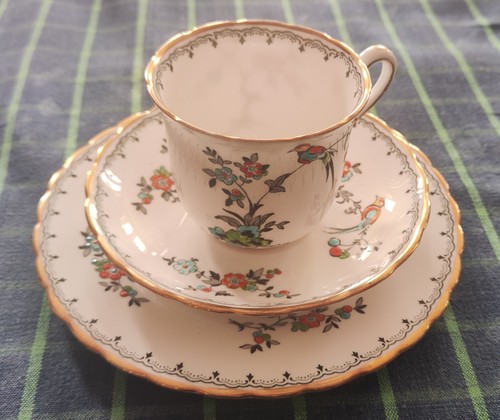 Vintage tuscan bird - vintage,
