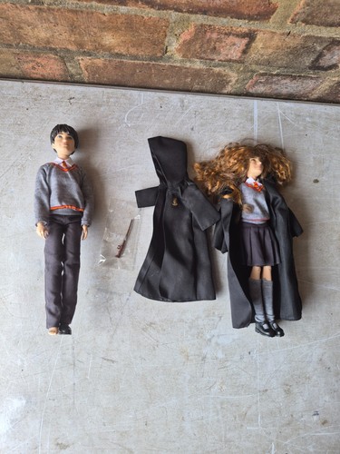 Two harry potter figures and - potter,
