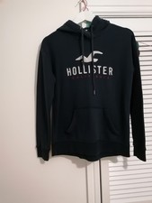 Hollister ladies navy blue pullover Hoodie with front pocket. Size Small