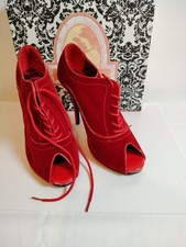 Bordello Size 6 Burgundy