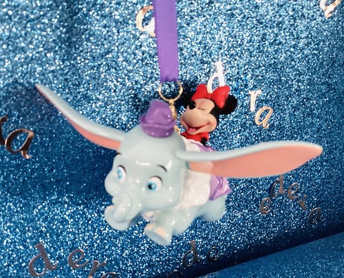 Disney store dumbo - dumbo, tree