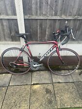 Scott Addict R2 Carbon Fibre Road Bike