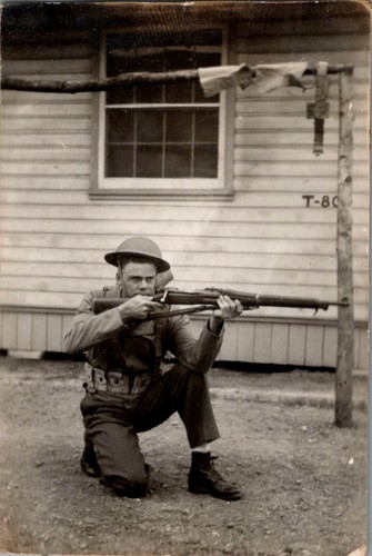 Wwii soldier kneeling rifle - wwii,