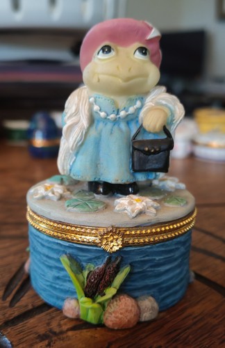 Regency fine arts vintage frog - fine,