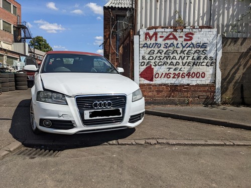 Breaking audi a3 - **breaking**, 2011