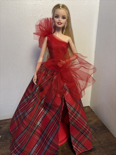 Barbie doll signature holiday - doll.,