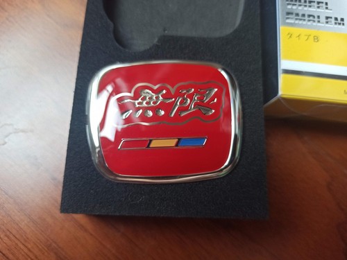 Mugen red steering - red, badge