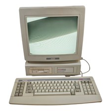 Amstrad PCW 9512 Computer Vintage Word Processor 1985 Retro Computing Powers On