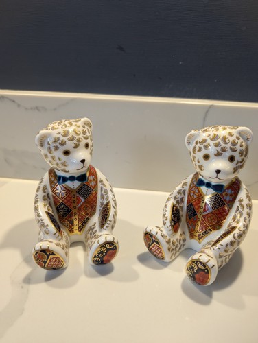 Pair royal crown derby - of,