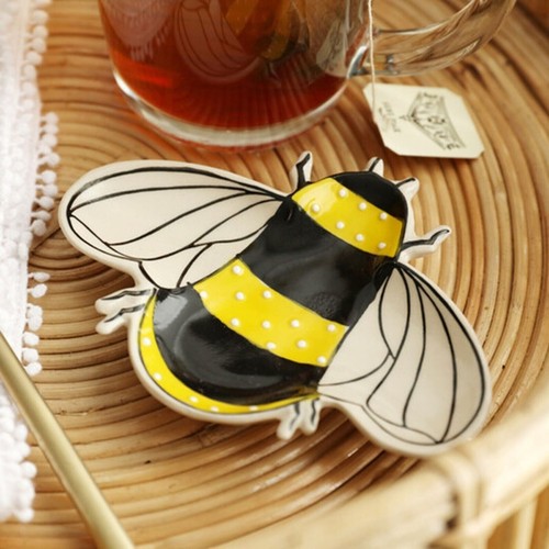 Sass belle busy bee - &,