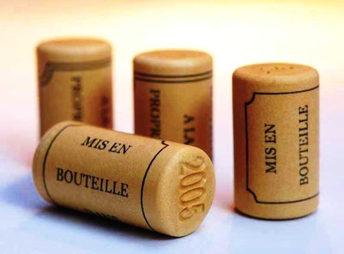 Plastic used wine - corks,